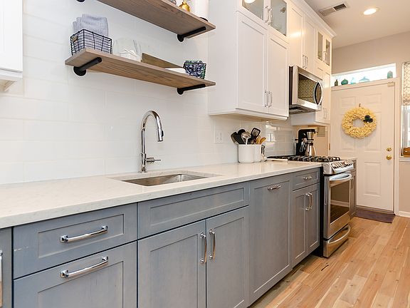 5th image of 3510 W Palmer St APT 1E