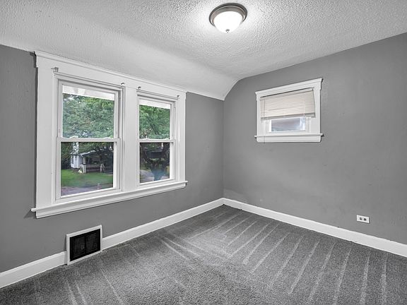 3rd image of 3459 E 123rd St