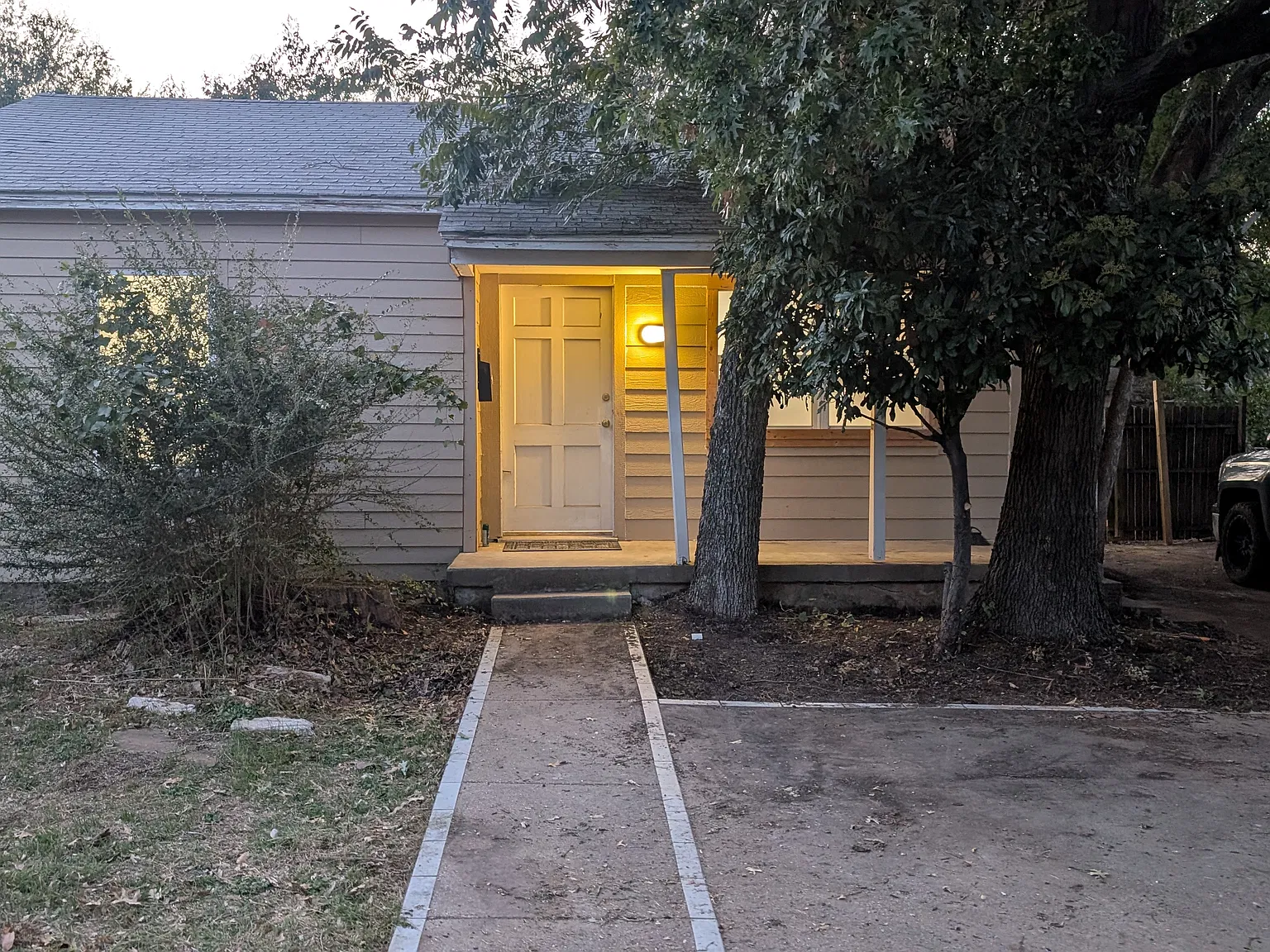 2 bed, 1000 sqft, $1,700 — Photo 1