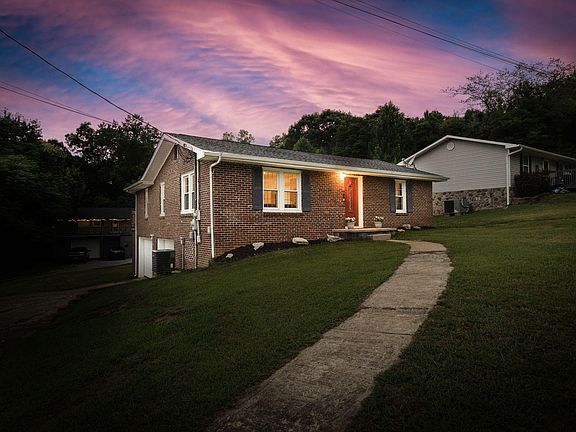 3rd image of 337 Shelby Ave