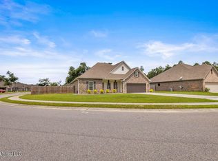 12856 Jackson Lee Dr, Ocean Springs, MS 39564