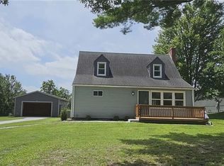 1600 Country Club Dr, Pleasant Hill, MO 64080