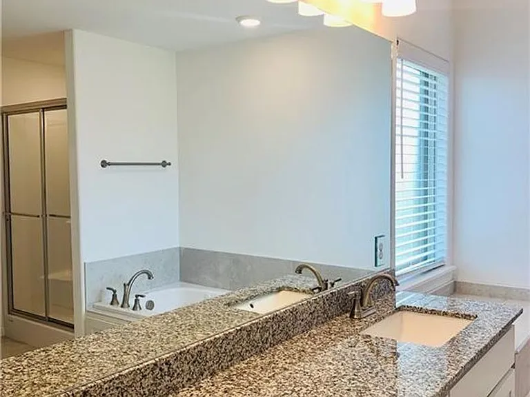 4304 W Newton Ave — Photo 8