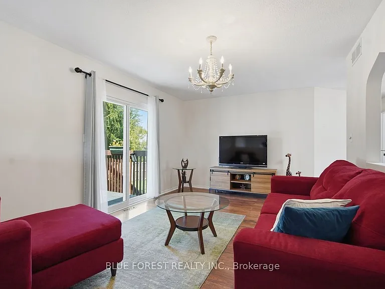 1406 Aspenridge Cres — Photo 8