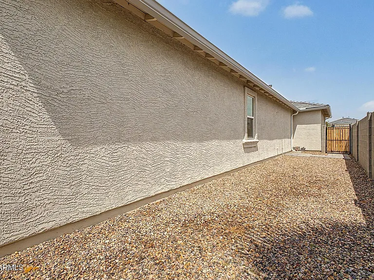 18363 W Whispering Wind Dr — Photo 28