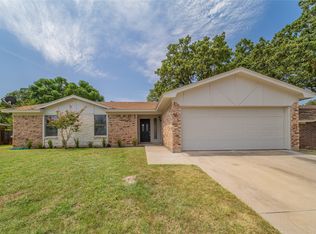 4111 Chipwood Ct, Arlington, TX 76017