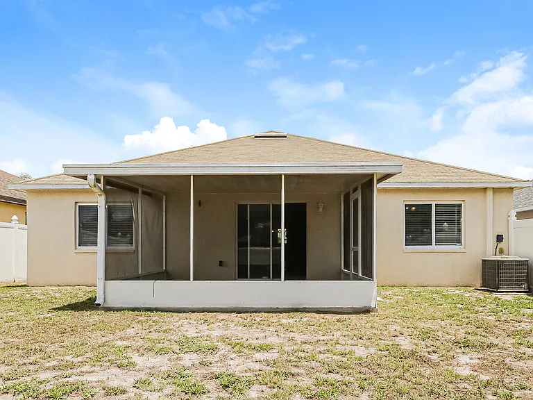 11025 Whittney Chase Dr — Photo 16