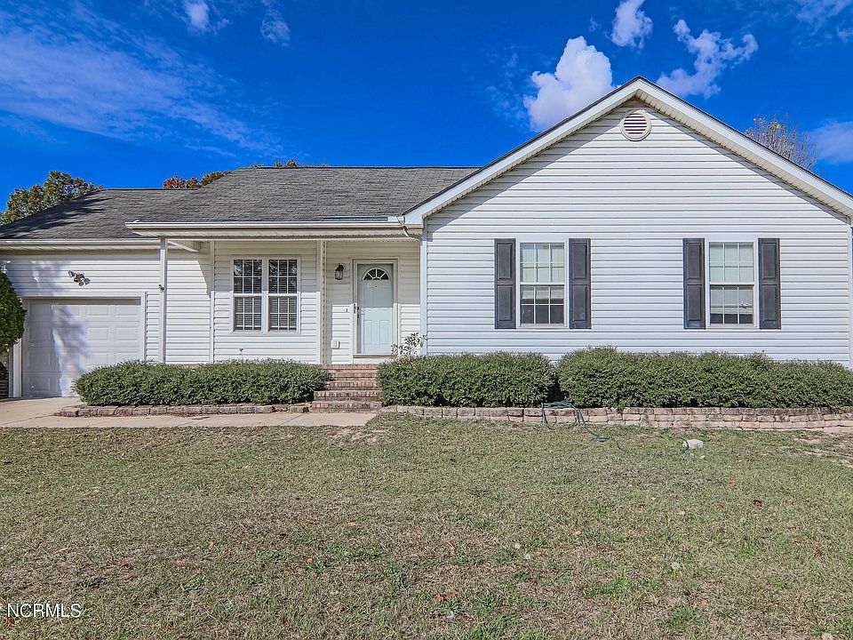 1st image of 419 Twin Creeks Dr