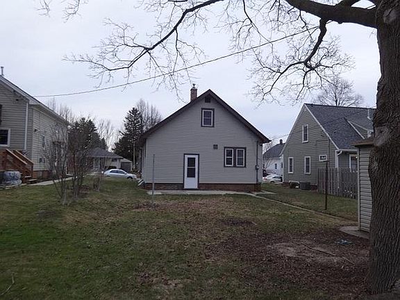 3rd image of 1723 Marvin Ct