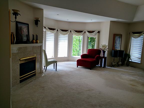 5th image of 2828 Lincoln Drive Ext