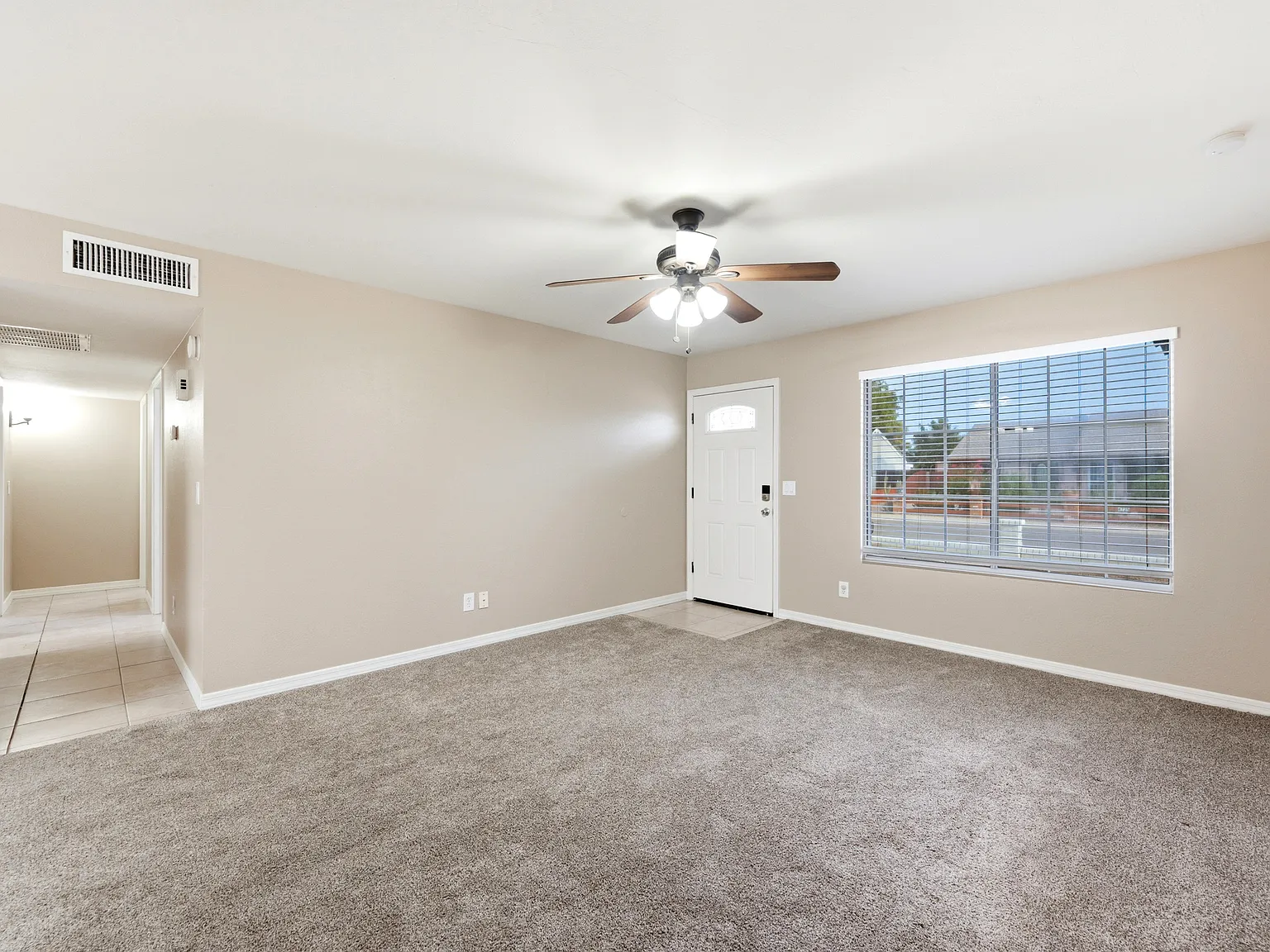3 bed, 1596 sqft, $2,095 — Photo 4