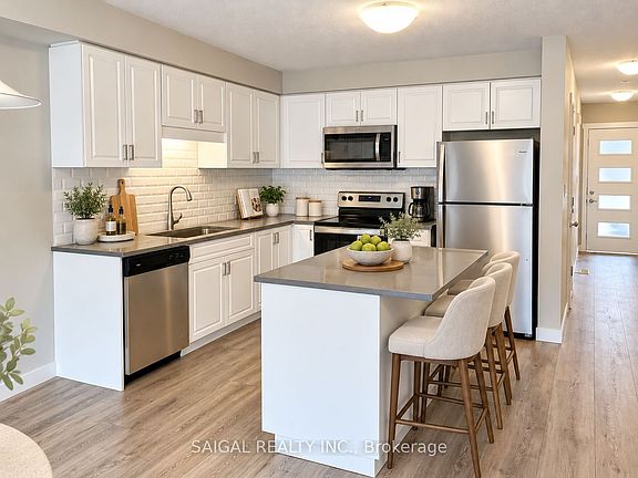 5th image of 36 Wilkinson Ave