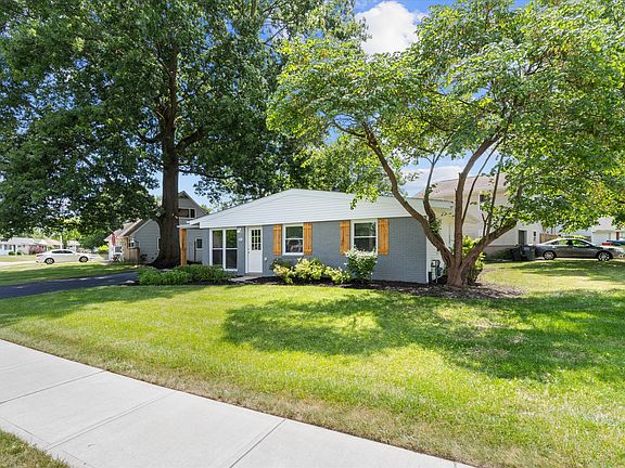3rd image of 2875 Dennis Ln