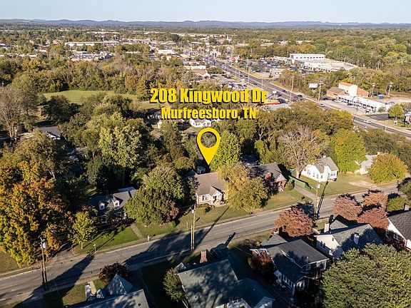 3rd image of 208 Kingwood Dr