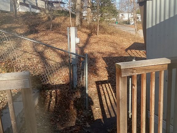 3rd image of 857 Briny Ln