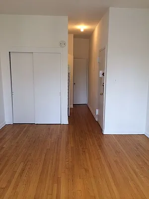 Rented by Acacia Realty | media 7