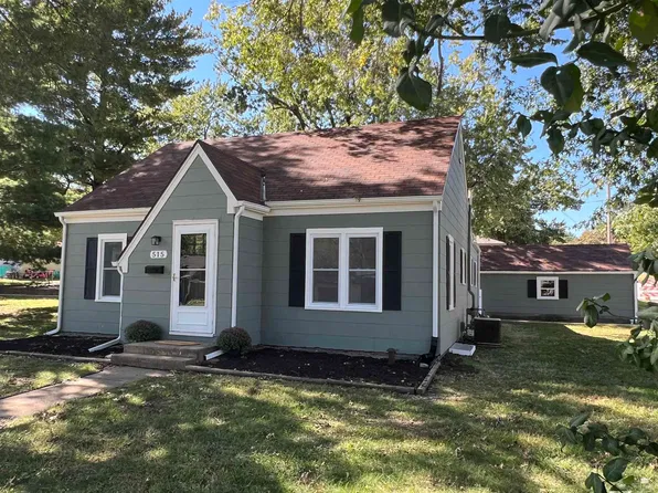 515 Chestnut St, Wamego, KS 66547