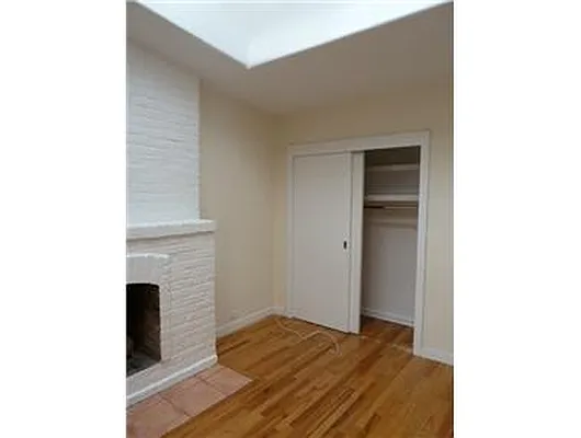 Rented by Douglas Elliman | media 22