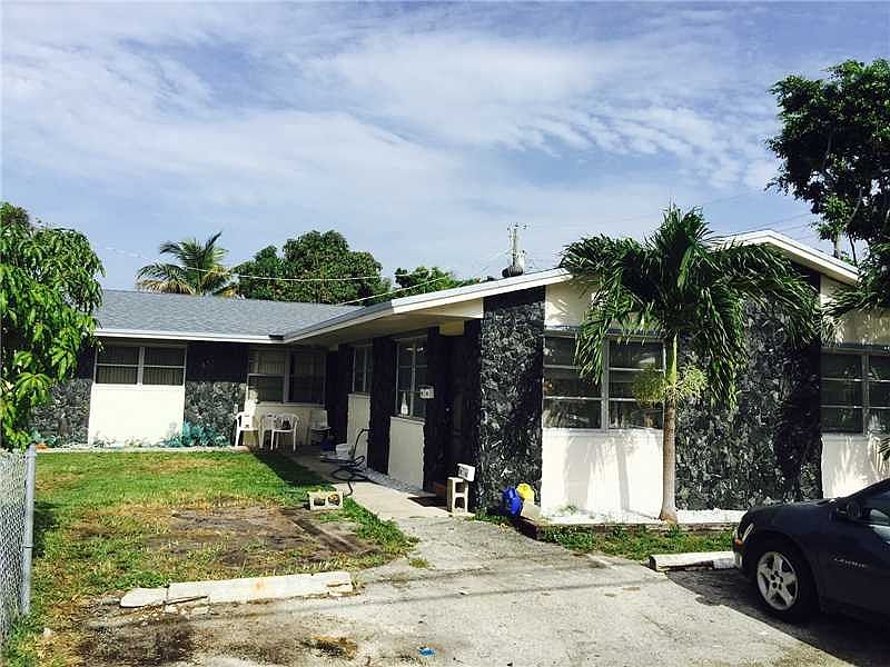 1st image of 1460 SE 2nd Ave