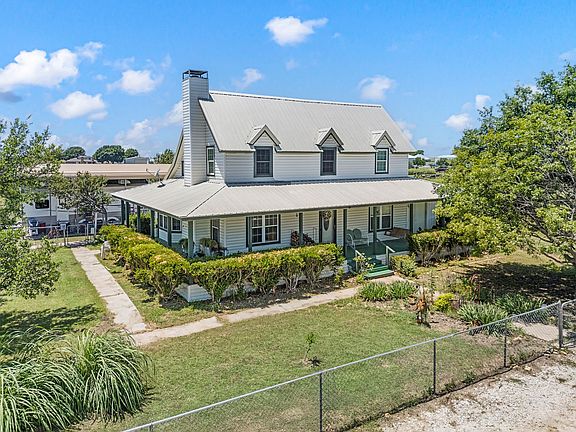 2nd image of 266 Old Chisholm Trl
