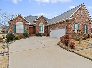 113 Reedy Cove Ln, Greenwood, SC 29649