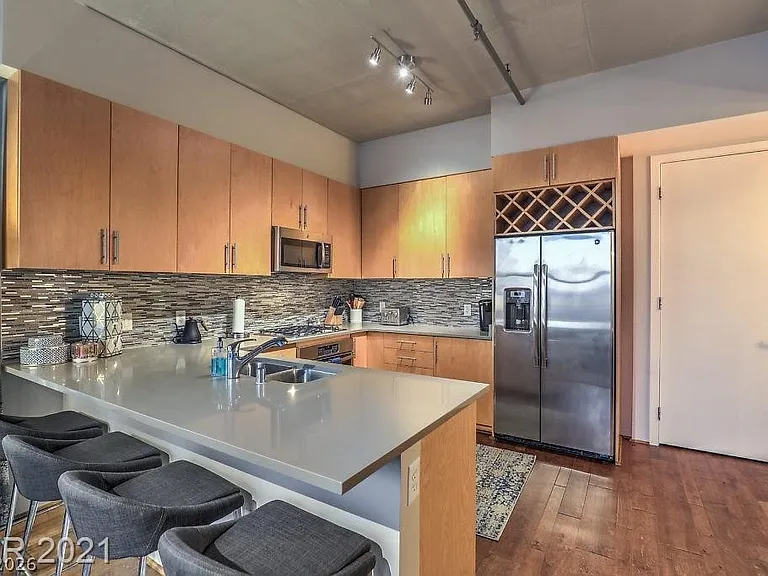 353 E Bonneville Ave #1002 — Photo 4