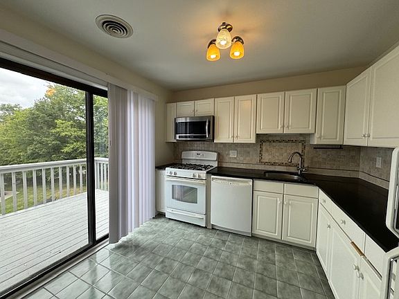 2nd image of 45 Natalie Ct