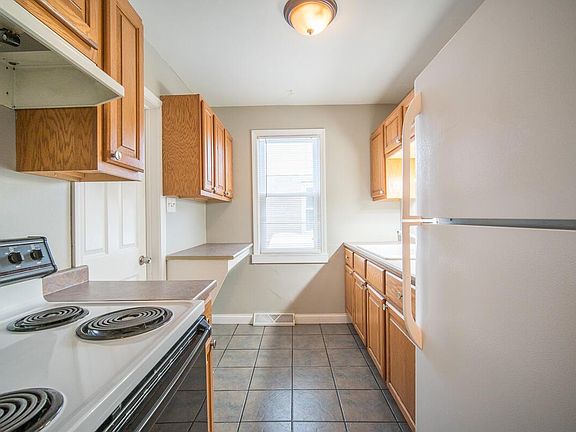 5th image of 8313 W Dana St #8315