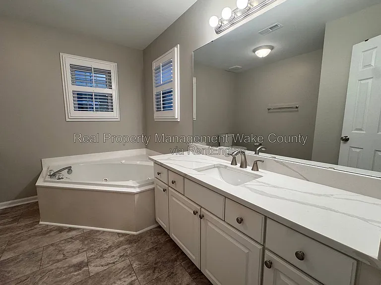 4021 Wellington Ridge Loop — Photo 22