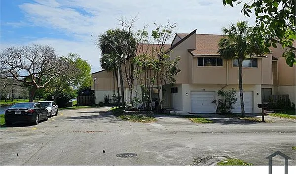 4 bed, 2020 sqft, $4,400 — Photo 4