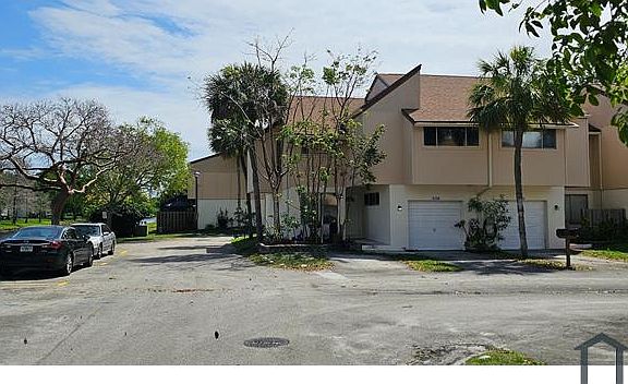 4th image of 8208 NW 9th Ct