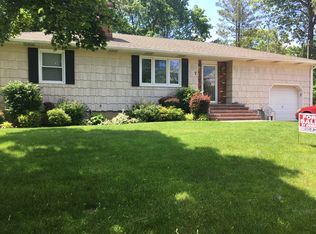 7 Borghaus Rd, Helmetta, NJ 08828