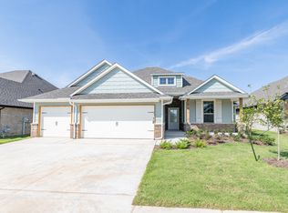 9305 NW 117th St, Yukon, OK 73099