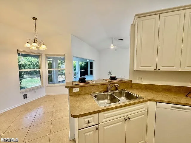 910 SW 3rd Ave — Photo 9