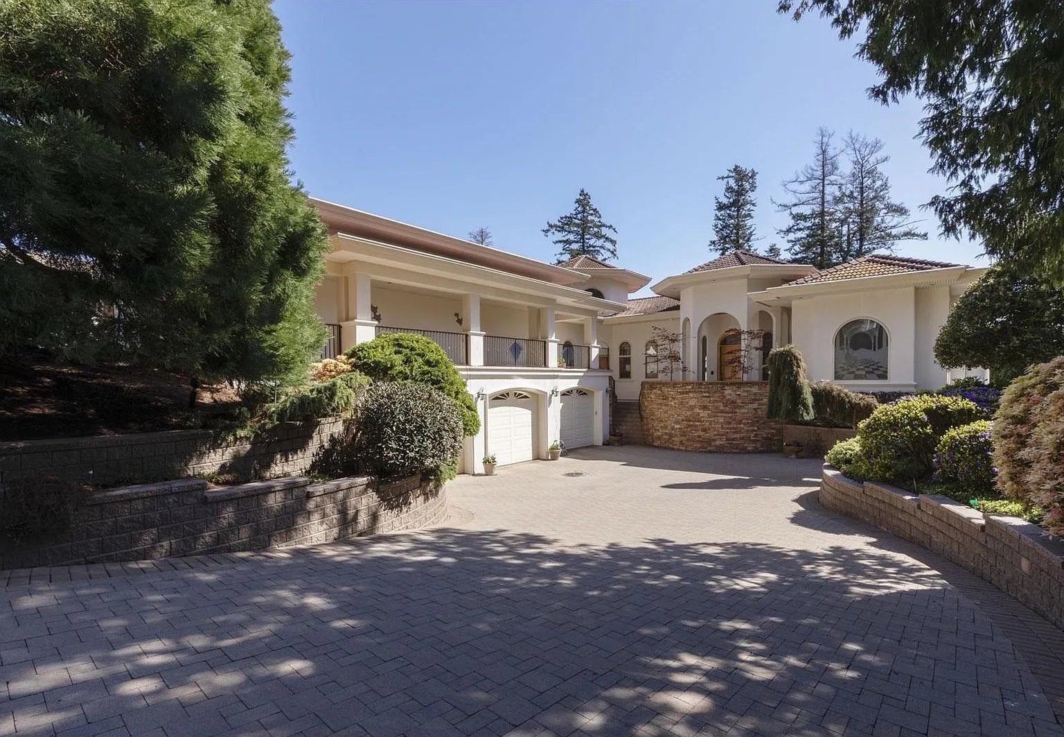 6 bed, 7000 sqft, $9,800 — Photo 4