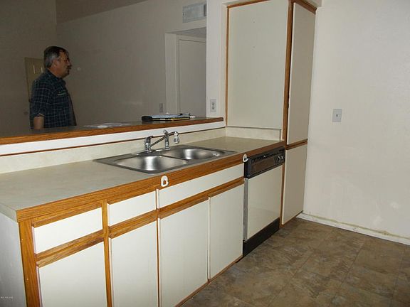 5th image of 1702 W Park Wood Ln