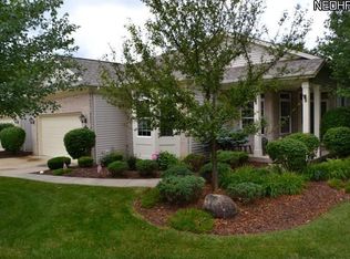 21260 Woodview Cir, Strongsville, OH 44136