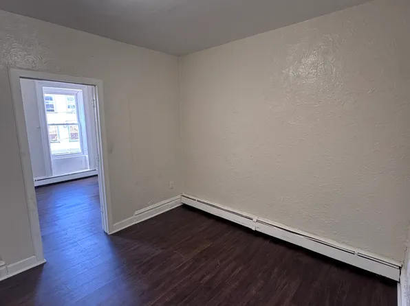 12 Jewett Ave Floor 2, Jersey City, NJ 07304