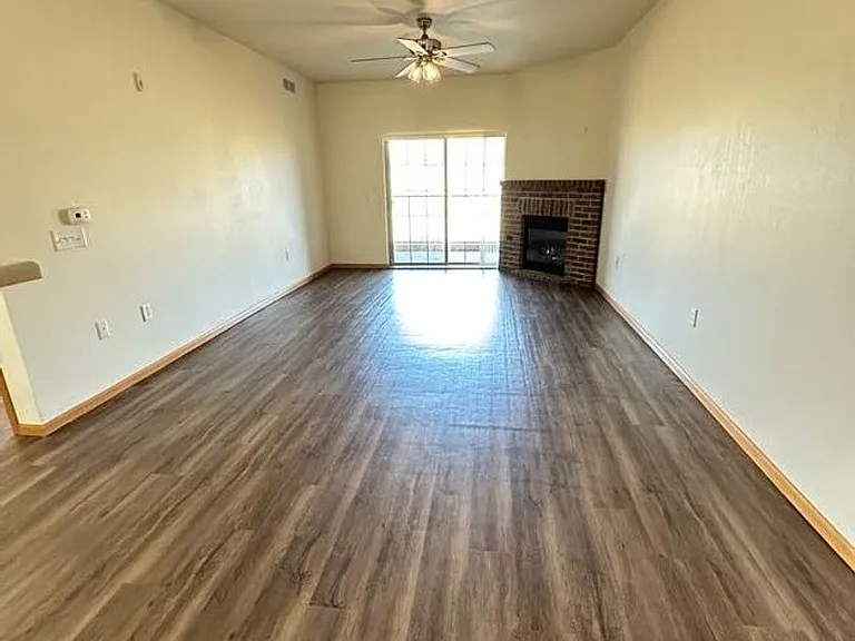 Stratford Place Luxury Apartments — Photo 15