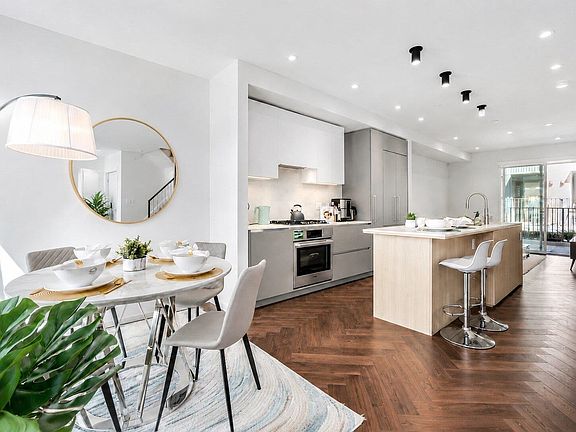 5th image of 785 W 49th Ave #153