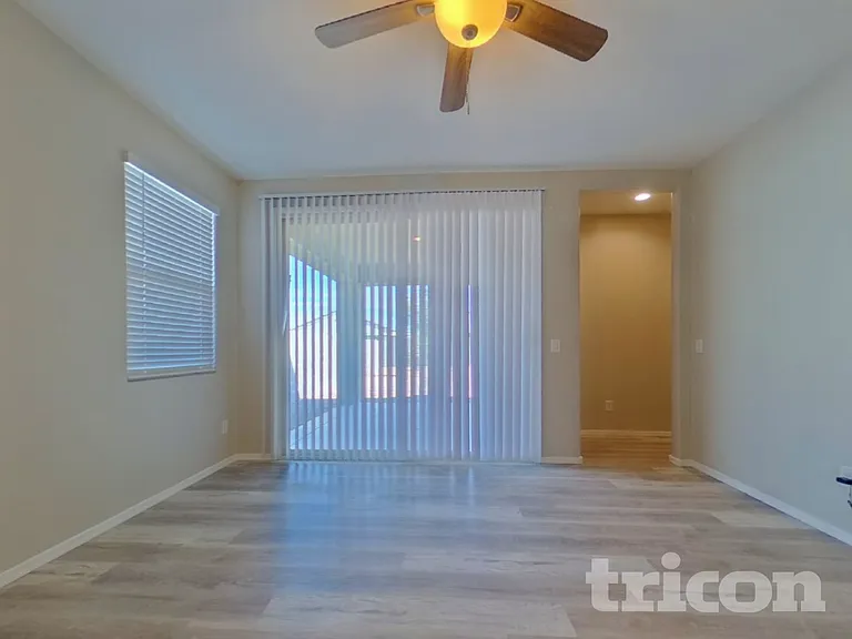 31062 W Mulberry Dr — Photo 2