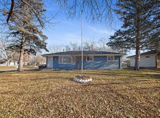 11567 Jonquil St NW, Coon Rapids, MN 55433