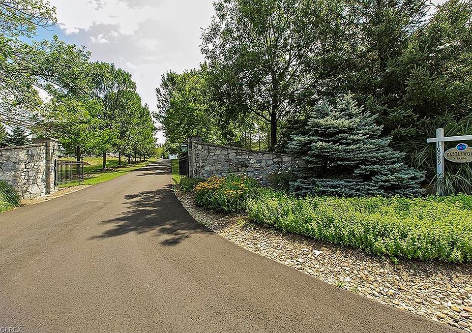 16989 Snyder Rd, Chagrin Falls, OH 44023 Zillow