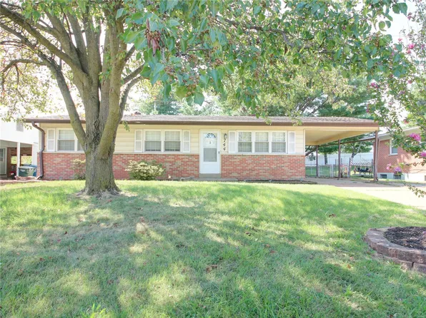 744 Mary Jo Ln, Hazelwood, MO 63042