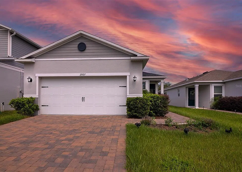 2927 Sanctuary Dr