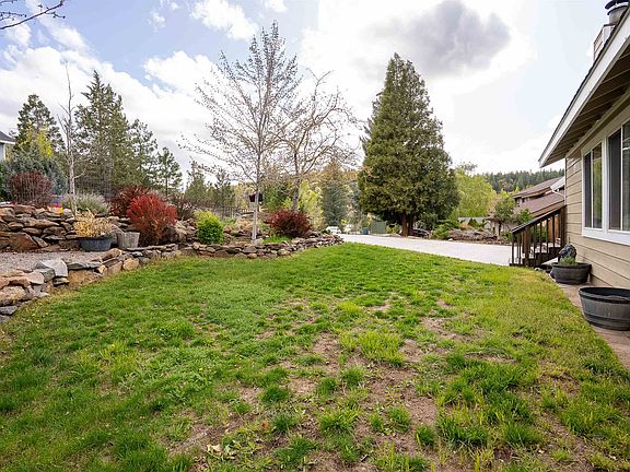 4th image of 45 Brookwood Dr