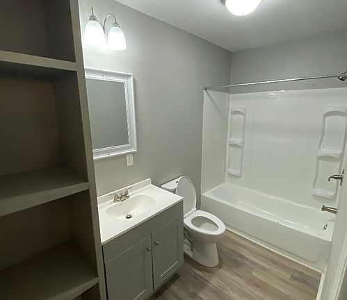 2nd image of 1428 S Little Ave #D204