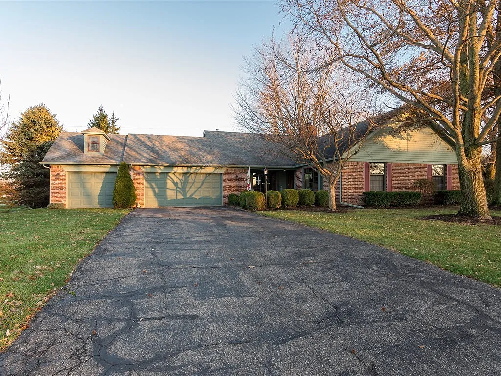 8013 Dark Star Dr photo 1