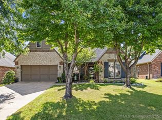 8238 S 100th Pl E, Tulsa, OK 74133