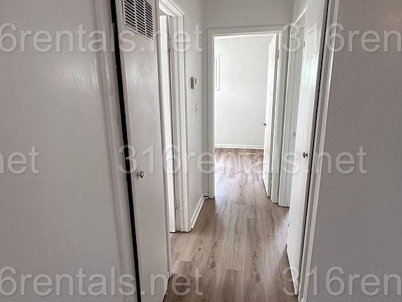 4th image of 318 S Lamar Ave
